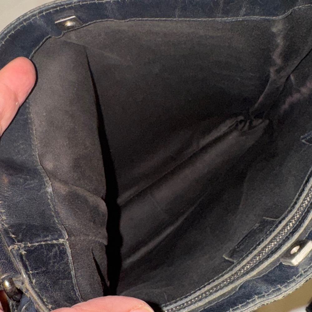 Authentic Gucci Black Embossed Shoulder Bag - Picture 10 of 13